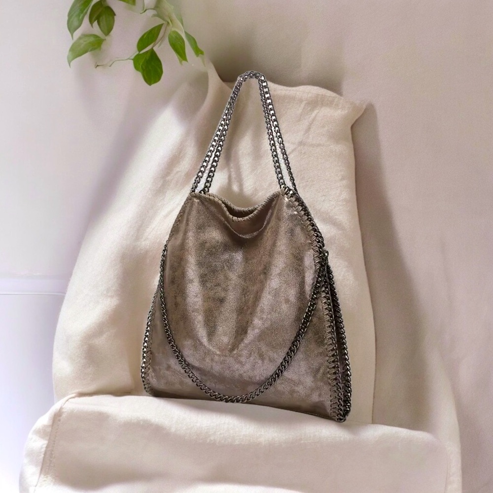 🆕 Large Capacity Women's Shoulder Bag, Tote Bag, Versatile Chain Bag, Gunmetal